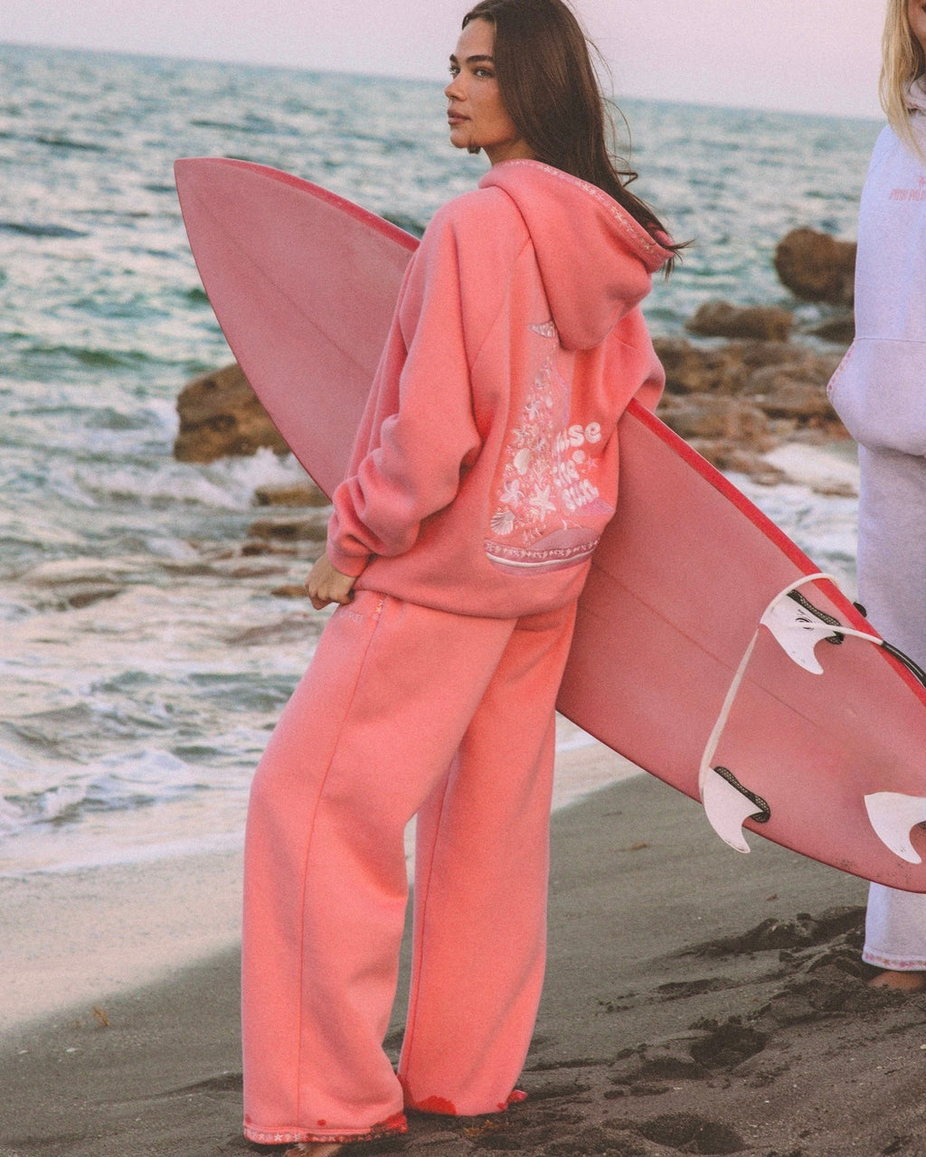 "Chase the Sun" Sweatpants in Coral Pink