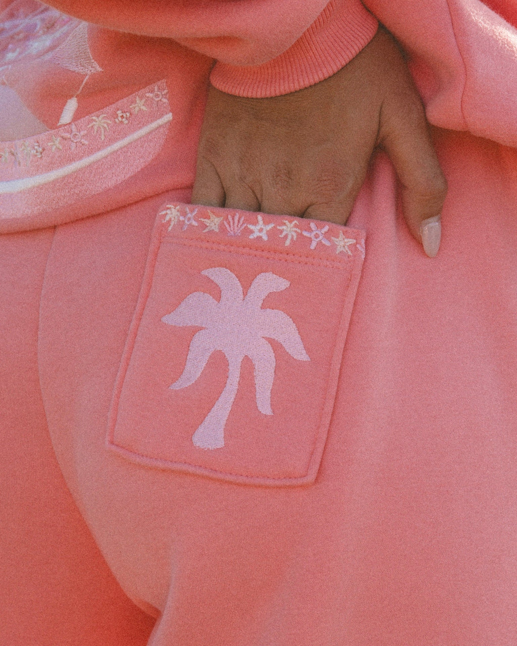 "Chase the Sun" Sweatpants in Coral Pink